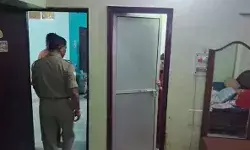 कॉलोनी में देह कारोबार-ऐसे गंभीर हालातों में मिले लड़के लड़कियां