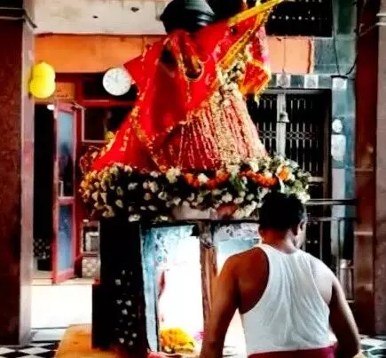 मुस्लिमों की एंट्री पर ना बाबा ना- हिंदुओं के लिए मंदिर में ड्रेस कोड