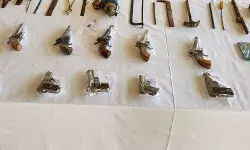 कुख्यात हथियार माफिया सावन 12 हथियारों के साथ गिरफ्तार