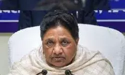 सिद्धारमैया की ताजपोशी में मायावती को न्यौता नही- नजरअंदाजी पर हलचल सिद्धारमैया की ताजपोशी में मायावती को न्यौता नही- नजरअंदाजी पर हलचल