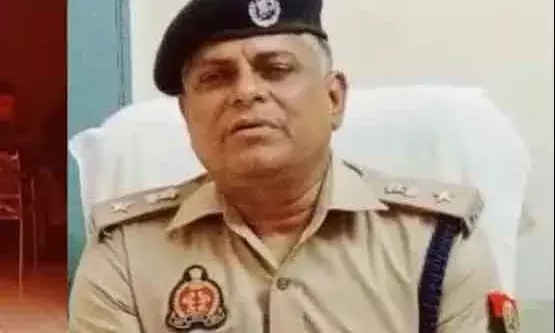 SP ने पहुंचकर मां-बच्चे की जान बचाने वाले सिपाही को किया सम्मानित