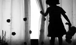 मेरी मैम बहुत गंदी है- मुझे बाथरूम में ले जाकर की गंदी हरकत