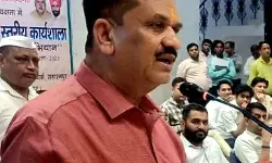 कलेक्टर ने समय से निःशुल्क खतौनी उपलब्ध कराने संबंधी दिलाई शपथ