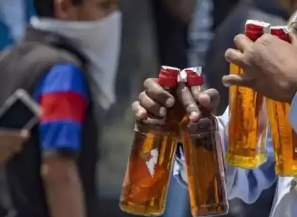 सरकारी बार में टकराए जाम- मुंह से निकले झाग और चली गई दोनों की जान