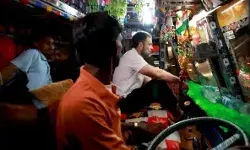 राहुल ने अंबाला से चंडीगढ़ तक ट्रक में भरा फर्राटा- ड्राइवर से की... राहुल ने अंबाला से चंडीगढ़ तक ट्रक में भरा फर्राटा- ड्राइवर से की...