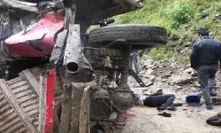 खाई में गिरा ऑटो सात लोगों की मौत, तीन गंभीर रूप से घायल मचा हाहाकार