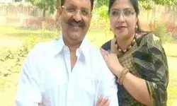 मुख्तार की पत्नी को वक्फ की जमीन बेचने के मामले में निरीक्षक सस्पेंड