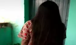 इश्क में सारी हदें पार- 3 बच्चों की मां प्रेमी संग फरार होने को तैयार इश्क में सारी हदें पार- 3 बच्चों की मां प्रेमी संग फरार होने को तैयार