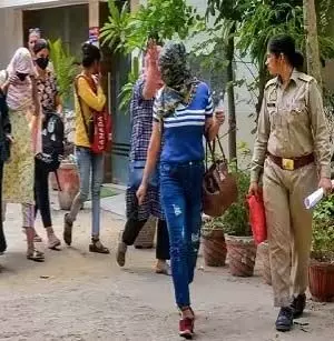 स्पा सेंटरों में सेक्स बाजार- फरार संचालकों पर इनाम 20 20 हजार