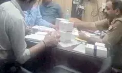 पड़ा छापा- भूस के कोठे में भरी मिली नकली दवाएं- मास्टरमाइंड फरार पड़ा छापा- भूस के कोठे में भरी मिली नकली दवाएं- मास्टरमाइंड फरार