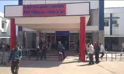 सड़क पर खड़ा वाहन फिर बना हादसे का कारण- ले गया कारोबारी की जान सड़क पर खड़ा वाहन फिर बना हादसे का कारण- ले गया कारोबारी की जान