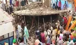 तेज़ बारिश के कारण मकान ढहने से तीन लोगों की मौत- दो घायल