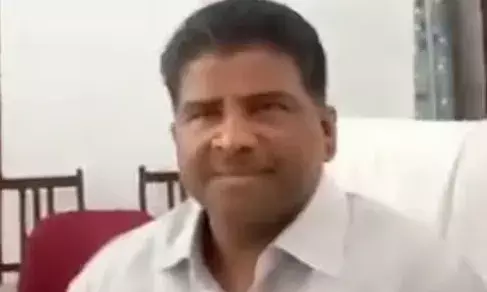 एफआईआर के बाद छात्रा से अश्लील बात करने वाला प्रोफेसर किया सस्पेंड