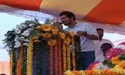 आजम की भैंस पकड़ने के बजाय पुलिस अब अतीक को मारती है गोली आजम की भैंस पकड़ने के बजाय पुलिस अब अतीक को मारती है गोली