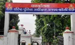 नशा माफिया की मदद पड़ी भारी- एसएसपी ने दरोगा व 2 सिपाही किये सस्पेंड नशा माफिया की मदद पड़ी भारी- एसएसपी ने दरोगा व 2 सिपाही किये सस्पेंड