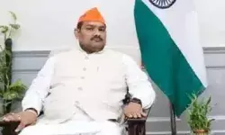 यूपी भवन रेप मामला- राज्यवर्धन सिंह परमार उज्जैन से गिरफ्तार यूपी भवन रेप मामला- राज्यवर्धन सिंह परमार उज्जैन से गिरफ्तार