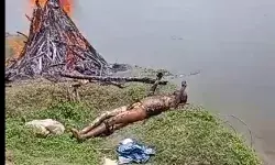 चिता में जल रही लाश उठकर बैठी- बोलने लगी हरि शरणम- कांप उठे लोग चिता में जल रही लाश उठकर बैठी- बोलने लगी हरि शरणम- कांप उठे लोग