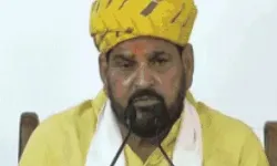 एफआईआर में आया सामने- सांस चेक करने के बहाने उतारी शर्ट एफआईआर में आया सामने- सांस चेक करने के बहाने उतारी शर्ट