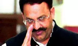 मुख्तार की डिमांड- मी लार्ड कुरकुरे, बिस्किट, फल भिजवा दे साहब मुख्तार की डिमांड- मी लार्ड कुरकुरे, बिस्किट, फल भिजवा दे साहब