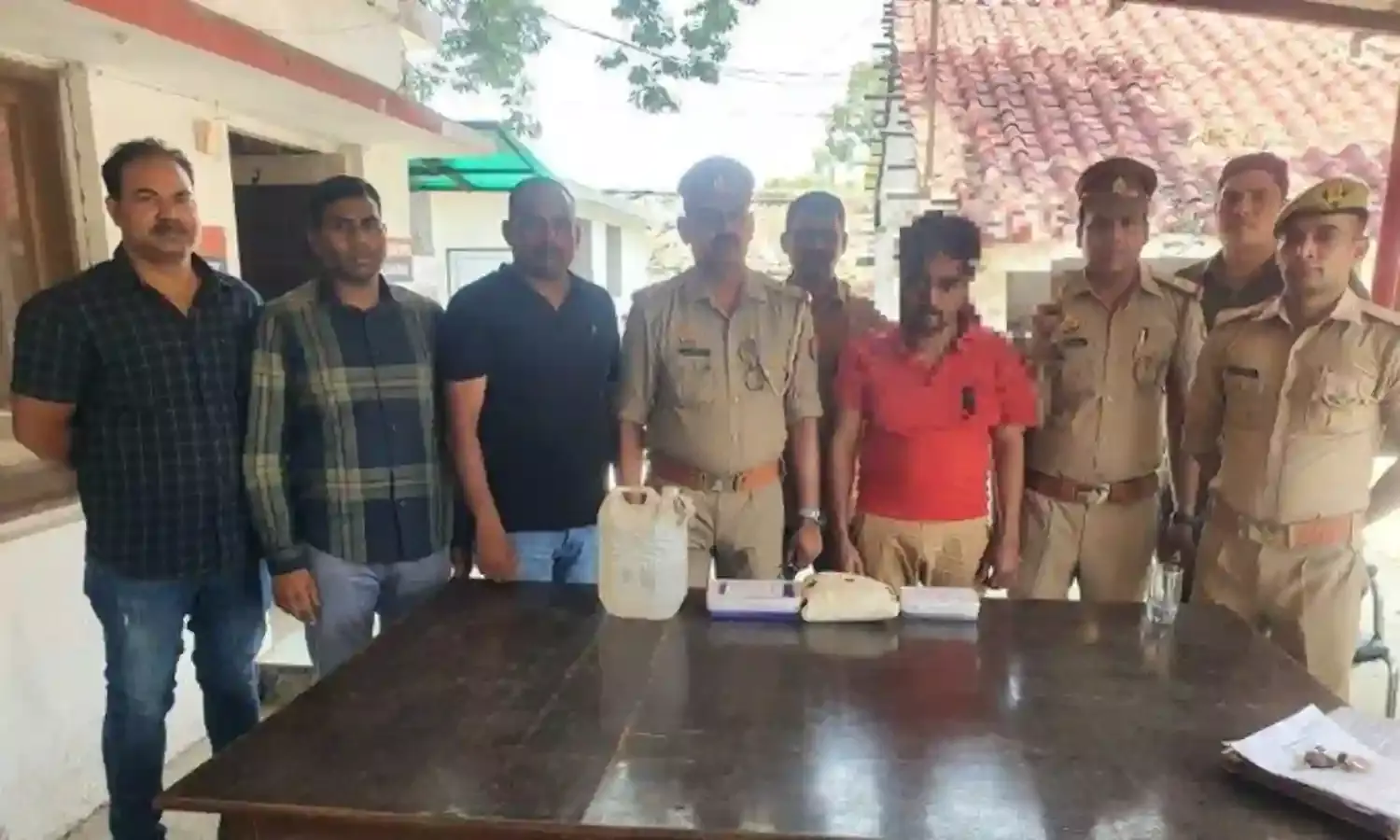 गुडवर्क- पुलिस ने आरोपी सहित पकड़ी दो करोड़ की स्मैक