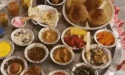 नसीबवाला डॉग-कुत्ते की बर्थडे पार्टी में खूब उड़े गुलछर्रे-रिटर्न गिफ्ट नसीबवाला डॉग-कुत्ते की बर्थडे पार्टी में खूब उड़े गुलछर्रे-रिटर्न गिफ्ट