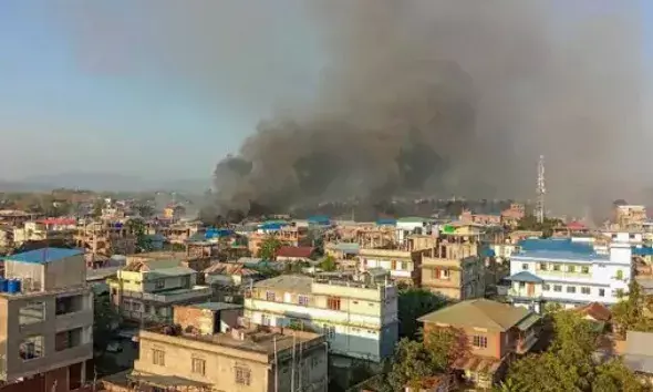 फिर भड़क उठी हिंसा- एमएलए का घर जलाया- सौ घरों में लगाई आग