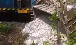 अब हुआ एक और हादसा- ट्रैक से उतरे मालगाड़ी के डिब्बे अब हुआ एक और हादसा- ट्रैक से उतरे मालगाड़ी के डिब्बे