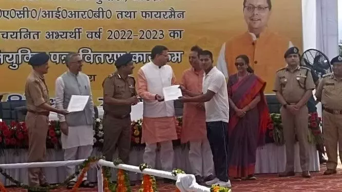 सीएम का बड़ा ऐलान- प्रदेश में जल्द शुरू होगी कांस्टेबलों की भर्ती सीएम का बड़ा ऐलान- प्रदेश में जल्द शुरू होगी कांस्टेबलों की भर्ती