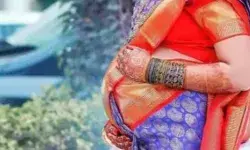 चट मंगनी पट ब्याह- इधर शादी उधर बच्चा- 10 दिन में ही दुल्हन बनी मां चट मंगनी पट ब्याह- इधर शादी उधर बच्चा- 10 दिन में ही दुल्हन बनी मां