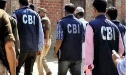 गजब- रिश्वत में मसाज चेयर, जूते व वाशिंग मशीन- 2 डिप्टी कमिश्नर अरेस्ट