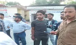 नाबालिग लड़की से छेड़छाड़- लोगों ने खंबे से बांधा- फिर गया जेल नाबालिग लड़की से छेड़छाड़- लोगों ने खंबे से बांधा- फिर गया जेल