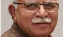 खट्टर सरकार पर छाये संकट को टालने को बीजेपी के निर्दलीयों पर डोरे