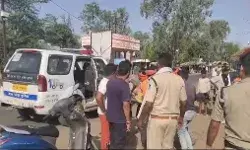 रात भर थाने के समीप पड़ा रहा शव- पुलिस को नहीं लगी भनक रात भर थाने के समीप पड़ा रहा शव- पुलिस को नहीं लगी भनक