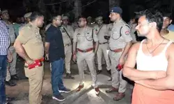 झोपड़ी में लगी आग में जिंदा जला सोता परिवार- 5 बच्चों समेत छह की मौत झोपड़ी में लगी आग में जिंदा जला सोता परिवार- 5 बच्चों समेत छह की मौत