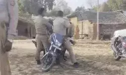 पति को नींद की गोलियां देकर प्रेमी की बांहो में लिपटी मिली पत्नी और...