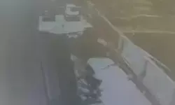 देखते ही देखते ताश के पत्तों की तरह ढह गया पार्किंग प्लेस- कई कार.. देखते ही देखते ताश के पत्तों की तरह ढह गया पार्किंग प्लेस- कई कार..