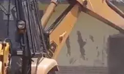 50 हजारी माफिया के मकान पर चला बुलडोजर- 7000 स्क्वायर फीट जमीन..