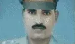 ड्यूटी कर रहा ट्रैफिक दरोगा लड़खड़ाकर जमीन पर गिरा और चली गई..