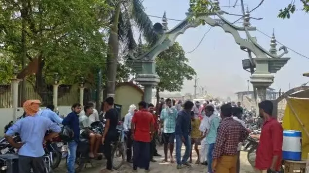 गर्मी का कहर- श्मशान घाट पर कोरोना काल जैसा नजारा- दाह संस्कार.. गर्मी का कहर- श्मशान घाट पर कोरोना काल जैसा नजारा- दाह संस्कार..
