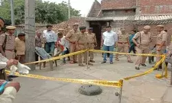 खेत पर जा रही युवती की सरेराह गोली मारकर हत्या- बाद में आरोपी ने भी.. खेत पर जा रही युवती की सरेराह गोली मारकर हत्या- बाद में आरोपी ने भी..