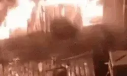 फैक्ट्री में लगी भीषण आग- मौके पर पहुंची दमकल विभाग की 1 दर्जन गाड़ियां फैक्ट्री में लगी भीषण आग- मौके पर पहुंची दमकल विभाग की 1 दर्जन गाड़ियां