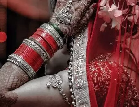 सुहागरात पर नई नवेली दुल्हन ने किया ऐसा कांड- दूल्हा पहुंचा थाने सुहागरात पर नई नवेली दुल्हन ने किया ऐसा कांड- दूल्हा पहुंचा थाने