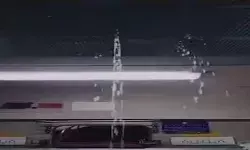 बारिश में AC डिब्बे में भी जमकर बरसा पानी- भीगे पैसेंजर- वीडियो वायरल