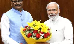 बर्थडे स्पेशल- माता जी प्रणाम! बताईये क्या दिक्कत है? नायक हैं डिप्टी CM बर्थडे स्पेशल- माता जी प्रणाम! बताईये क्या दिक्कत है? नायक हैं डिप्टी CM