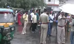 पानी से बचने को सहारा लेते ही खंभे से चिपकी रह गई महिला- हुई मौत