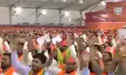 बोले पीएम तीन तलाक इस्लाम का हिस्सा नहीं- 2 कानून से नहीं चलते घर