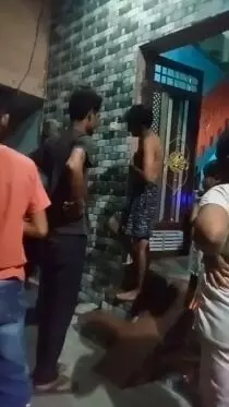 BJP नेता का हंगामा- DM के जाओ CM के जाओ उल्टे बजेगा फटटा BJP नेता का हंगामा- DM के जाओ CM के जाओ उल्टे बजेगा फटटा