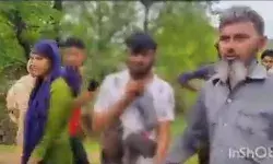 छेड़छाड़ का मजा- चप्पलों की माला पहनाकर किया मुंह काला और फिर...