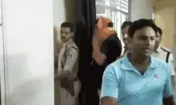 आदिवासी पर पेशाब करने वाला भाजपाई गिरफ्तार- पर सम्मान बरकरार