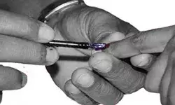 पंचायत चुनाव हिंसा में और अधिक मौतों की मिली खबर, पुनर्मतदान जारी पंचायत चुनाव हिंसा में और अधिक मौतों की मिली खबर, पुनर्मतदान जारी